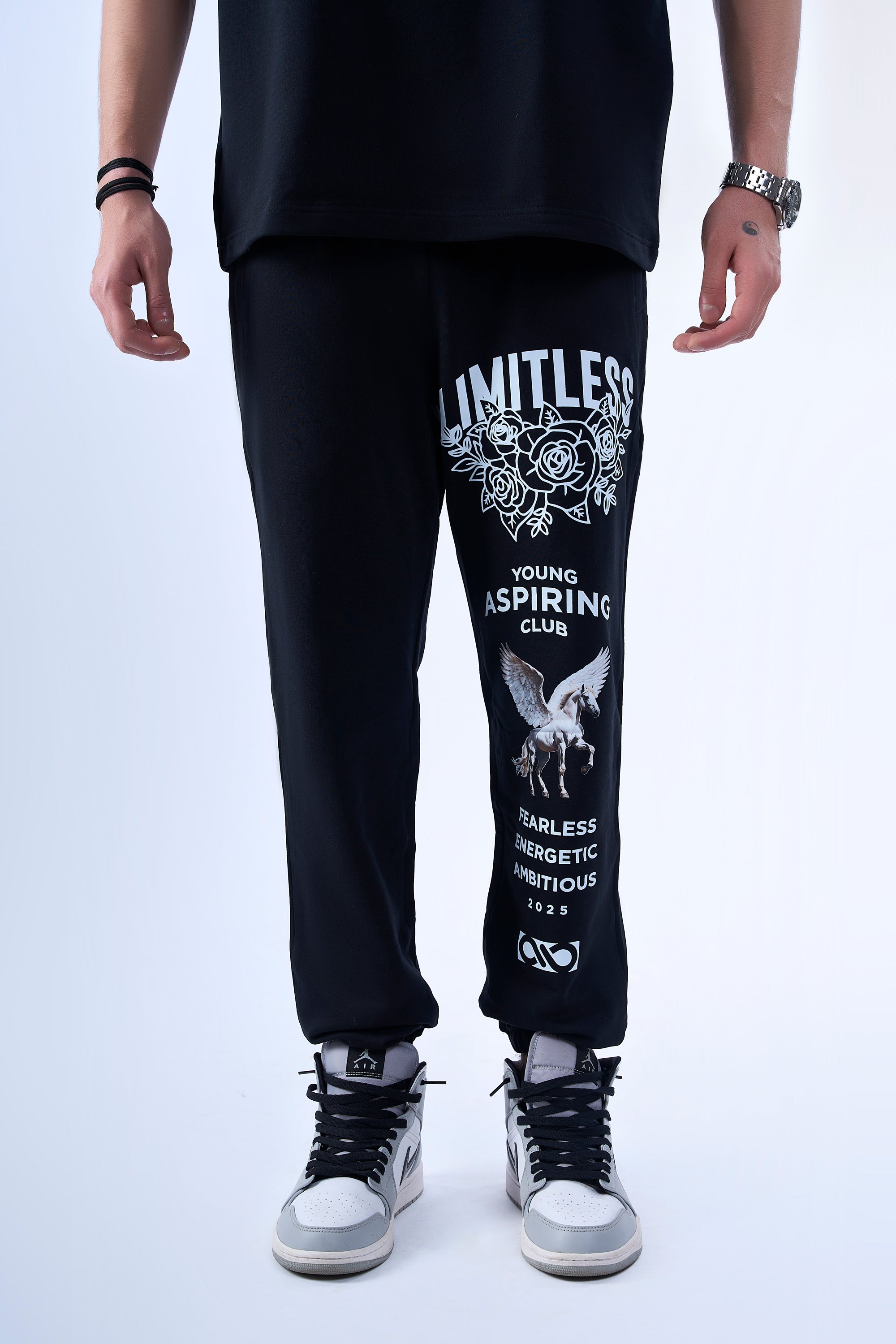 Young Aspiring Club (Black)