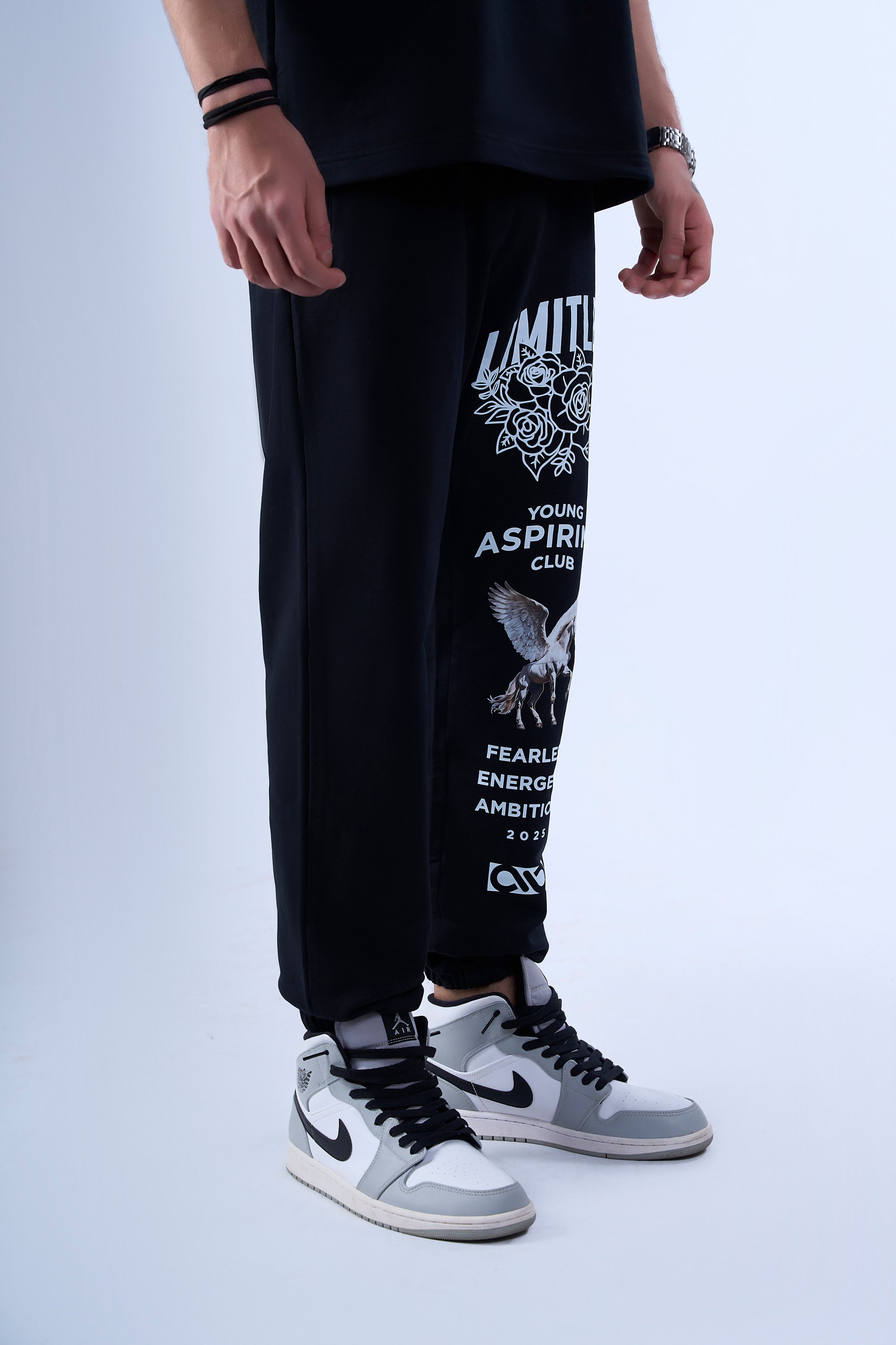 Young Aspiring Club (Black)