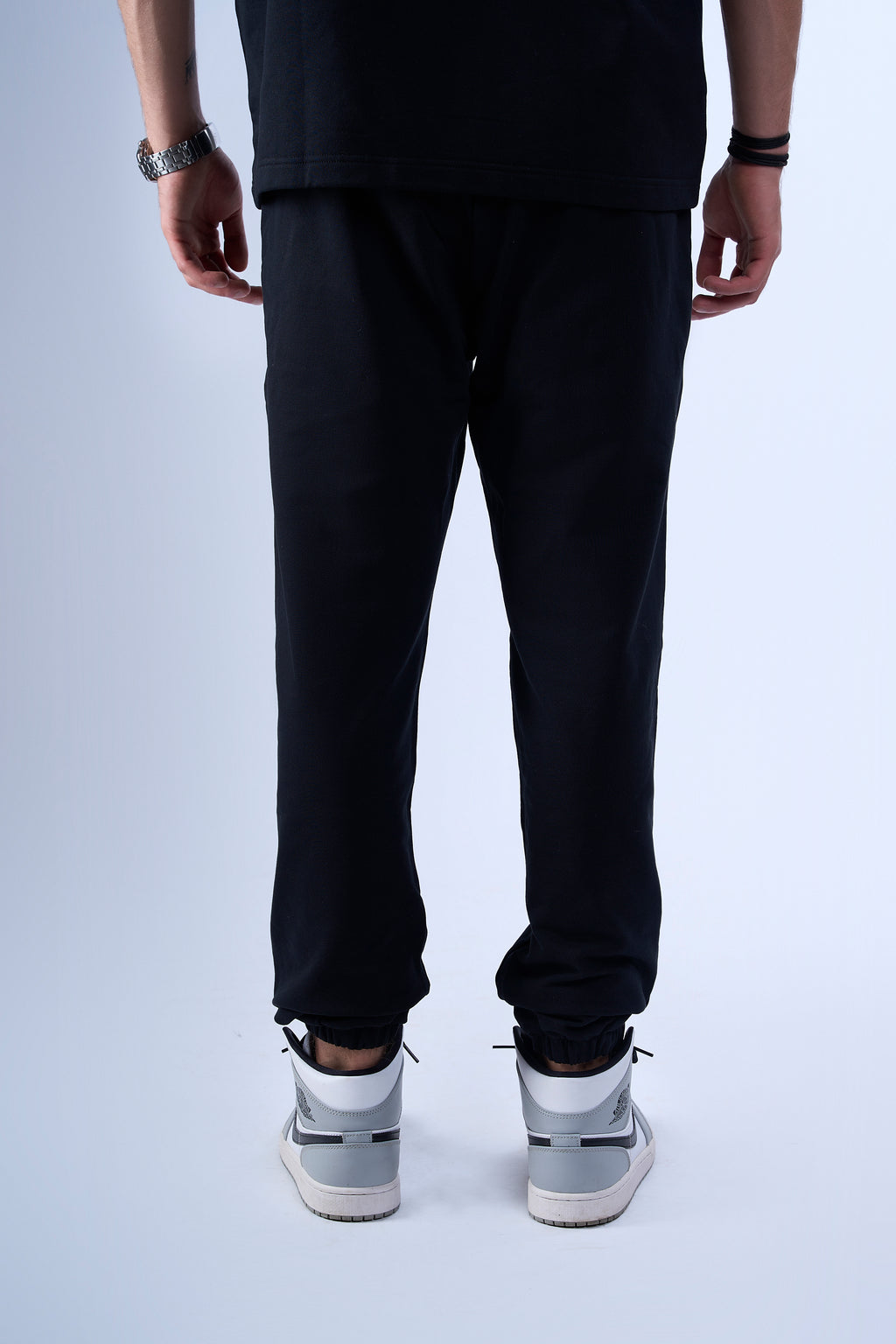 Young Aspiring Club (Black)